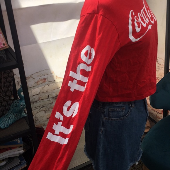 Coca-Cola Graphic Cropped Long Sleeve Tee - Picture 3 of 5
